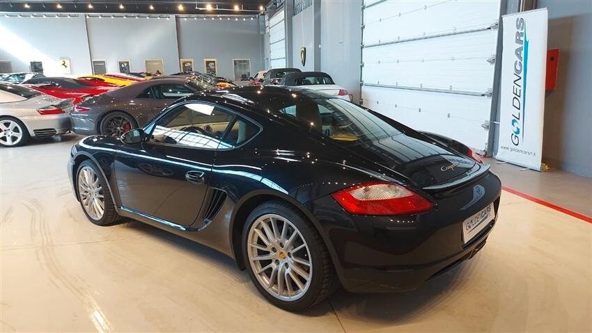 Porsche Cayman 2.7