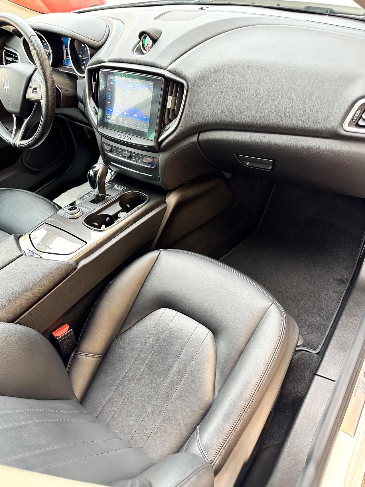 Maserati Ghibli 3.0d V6 250Cv - Km Certificati