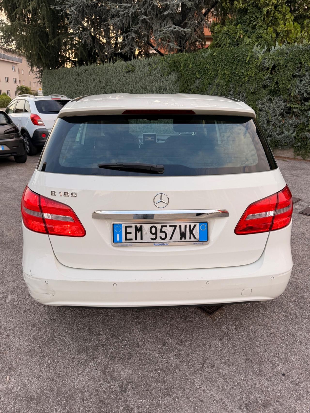 Mercedes B 180 BENZINA NEOPATENTATI GARANZIA 12/24M