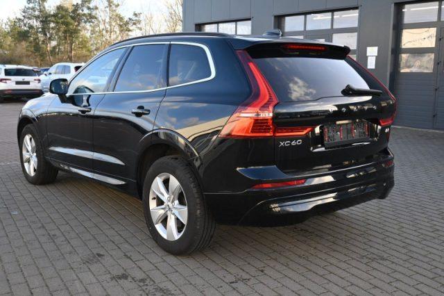 VOLVO XC60 B4 (d) Geartronic Momentum Pro