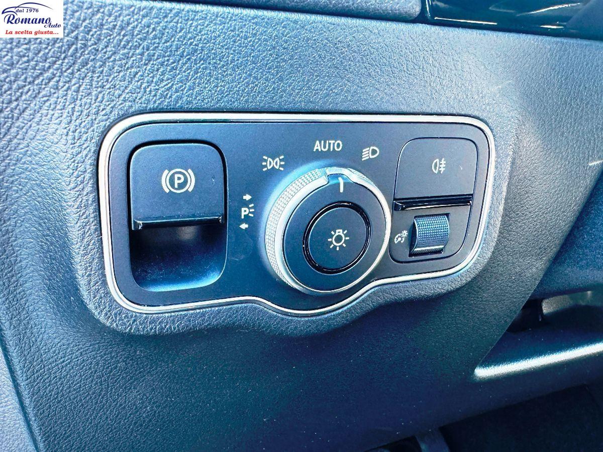 MERCEDES - Classe GLA - 200 d Automatic Sport#PACK LUCI AMBIENTE!