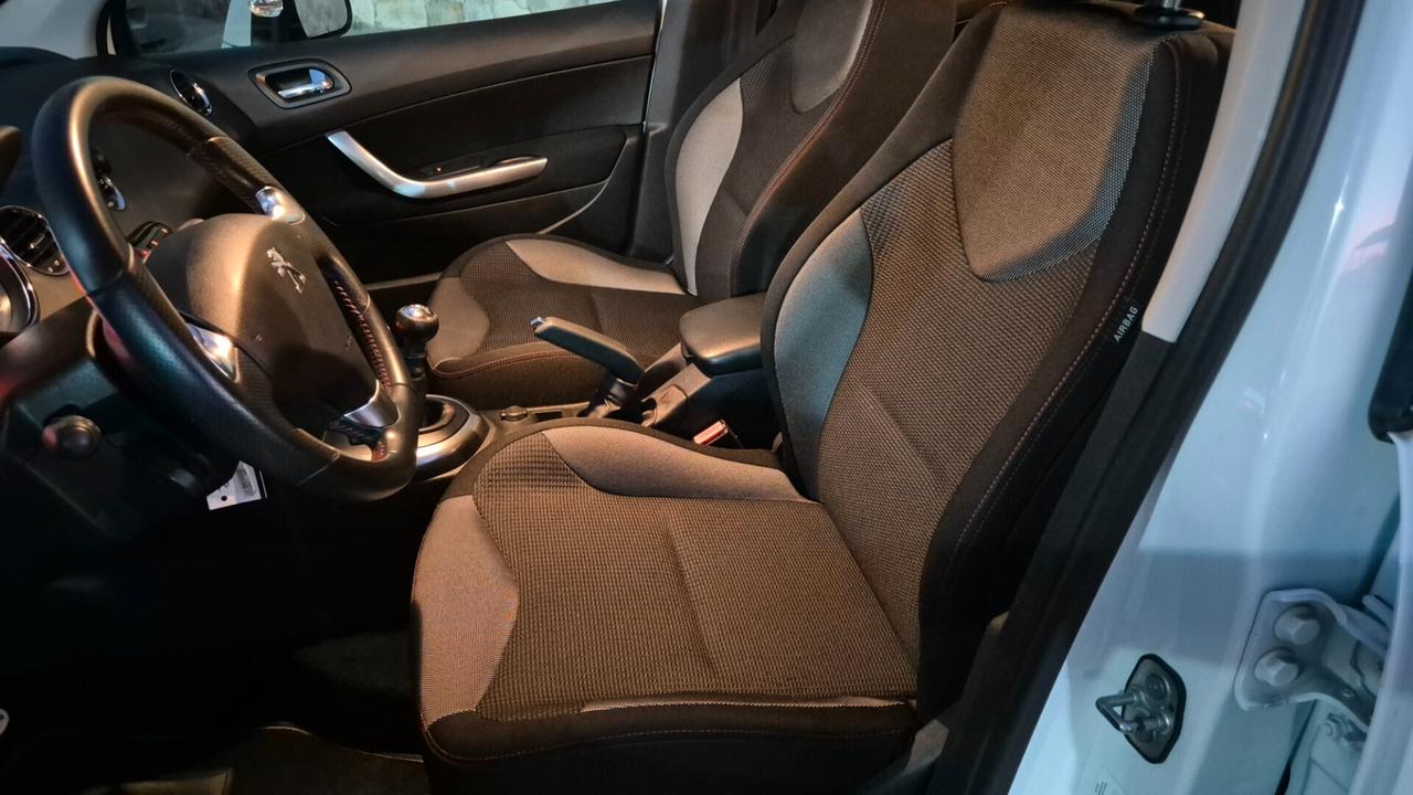 Peugeot 308 1.6 e-HDi 115 CV Stop&Start Active allestimento SPORTIUM