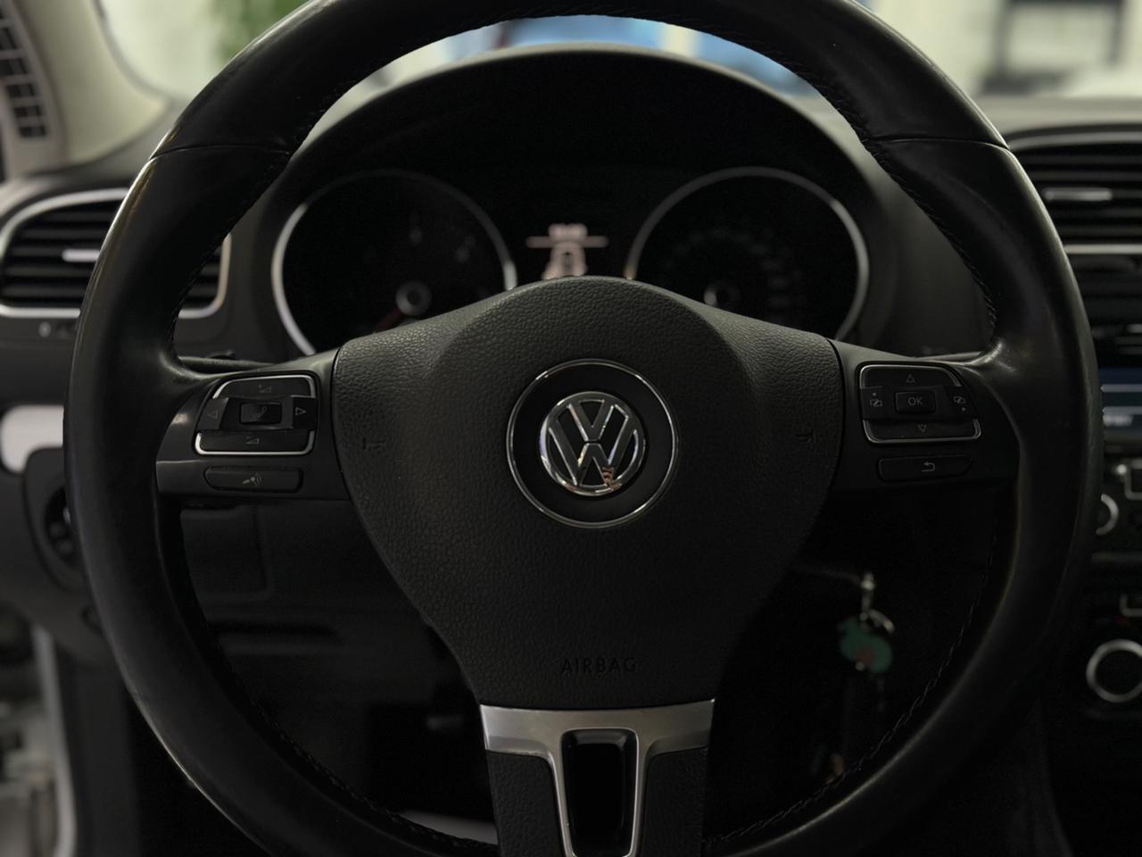 Volkswagen Golf 1.6TDI Highline fULL oPTIONAL