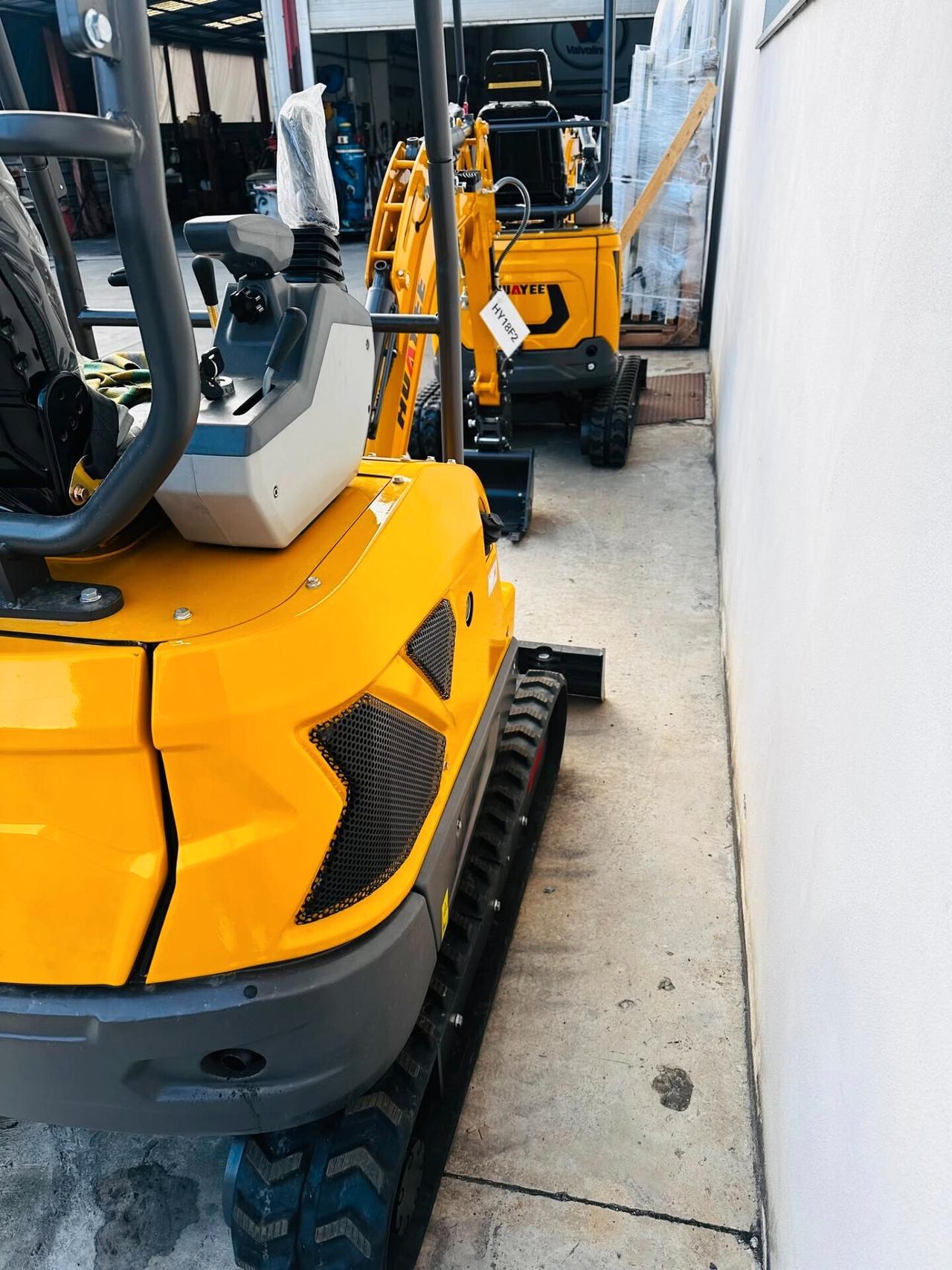 Kubota Mini escavatori 16 e 18 q.li (16 q.li nuovo e 18q.li usato pochissime ore )