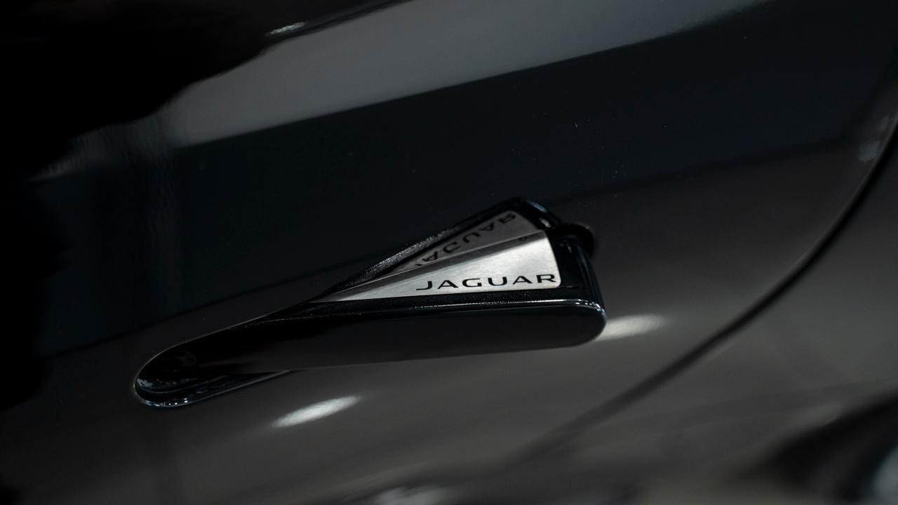 Jaguar F-Type COUPE 2.0 RWD 300CV R DYNAMIC AUTO XENO NAVI PELLE FULL OPTIONAL