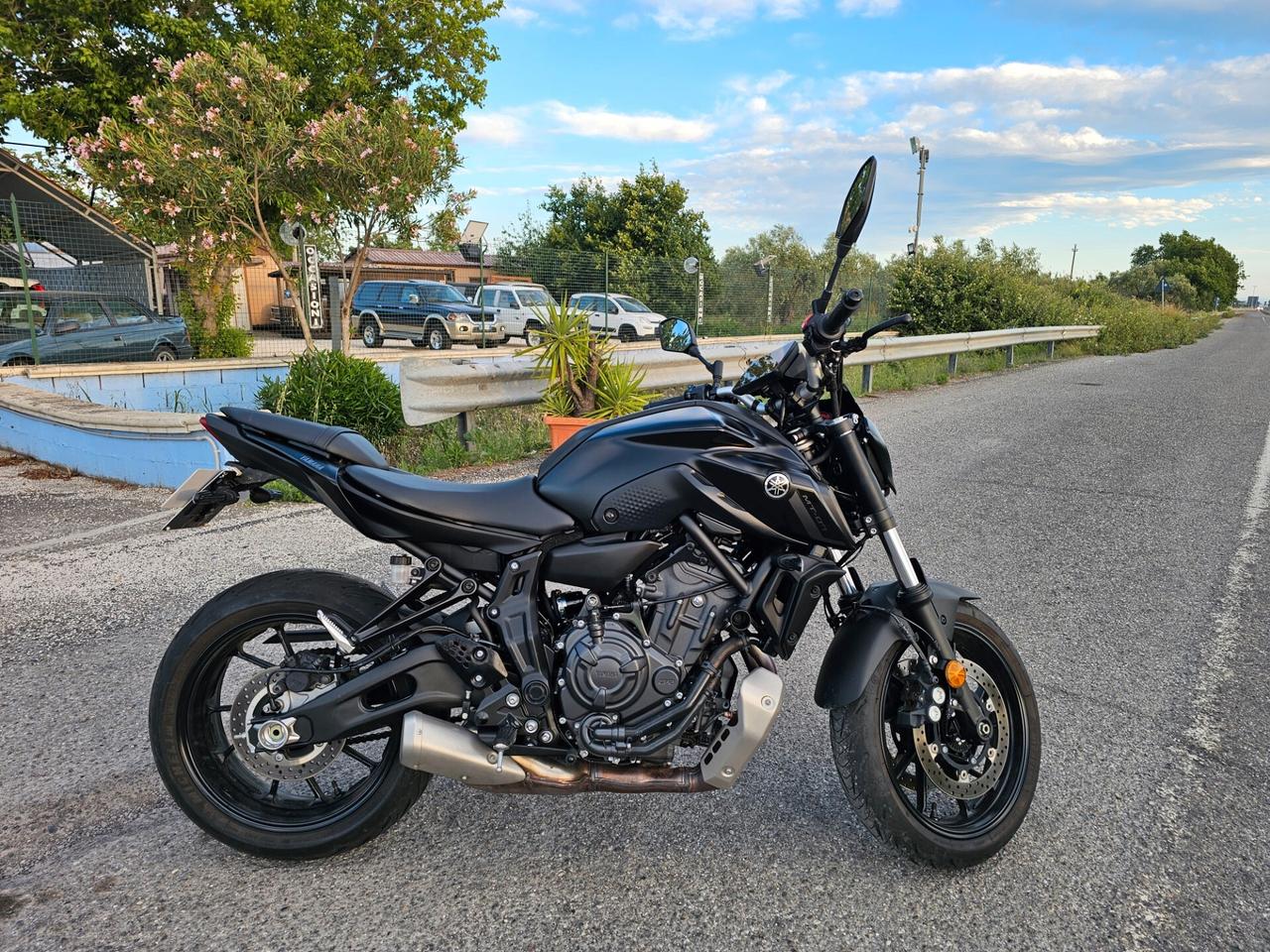 Yamaha mt-07