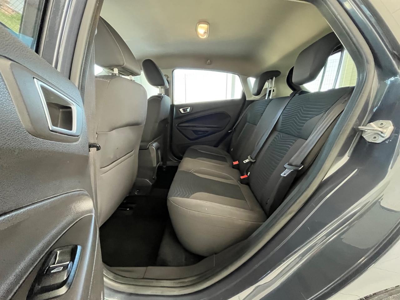 Ford Fiesta 1.5 TDCi 75CV 5 porte Titanium