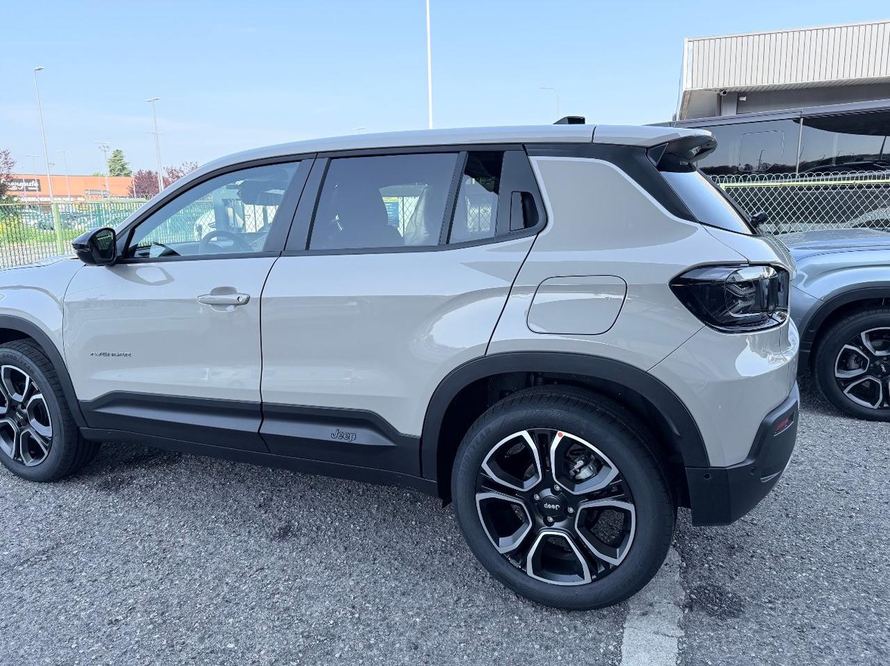 Jeep Avenger 1.2 turbo e-hybrid mhev Summit fwd 110cv edct6