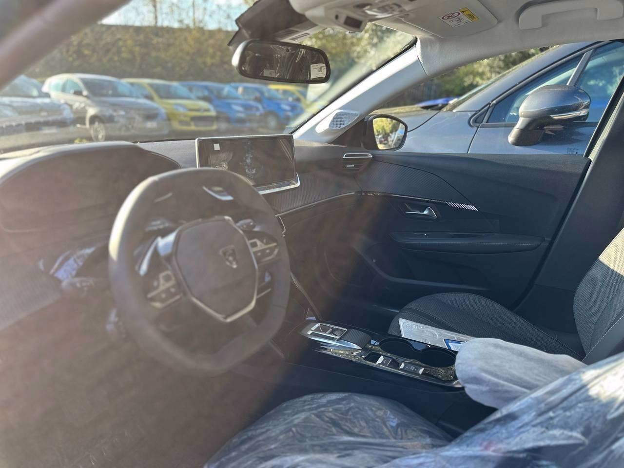 PEUGEOT 208 II 2023 - 208 1.2 hybrid Allure 110cv e-dcs 6