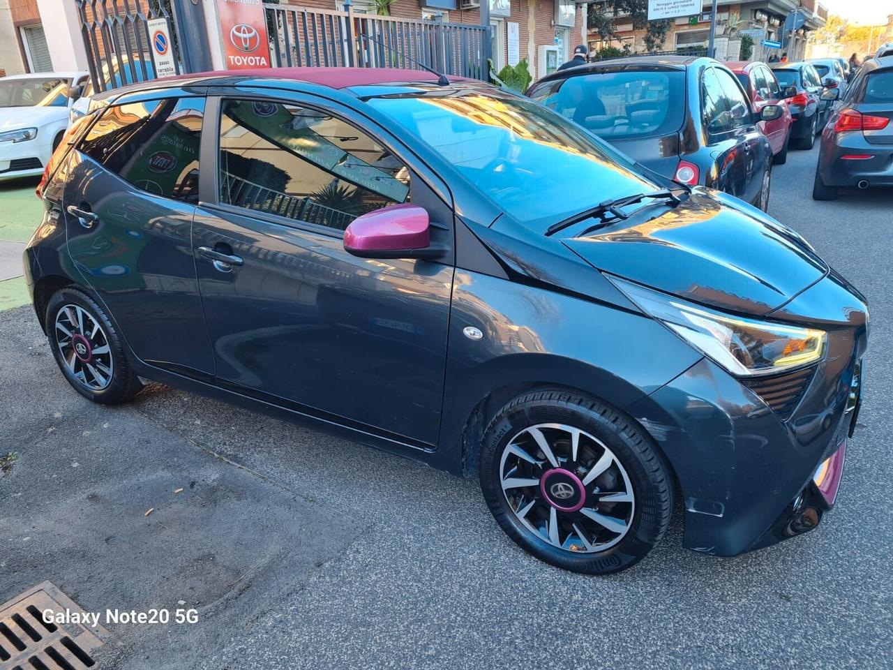 Toyota Aygo Connect 1.0 VVT-i 72 CV 5 porte x-cool CAMBIO AUTOMATICO