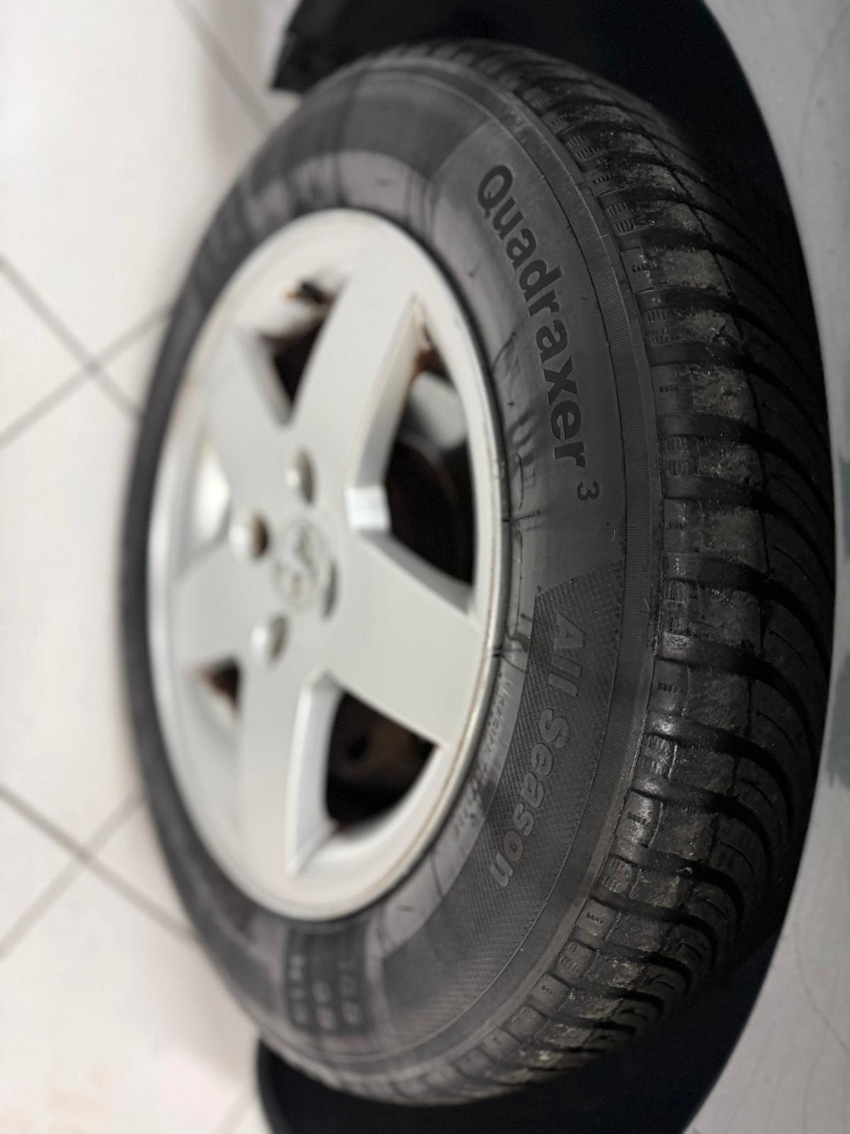 Peugeot 208 1.2 b X NEOPATENTATI 2014