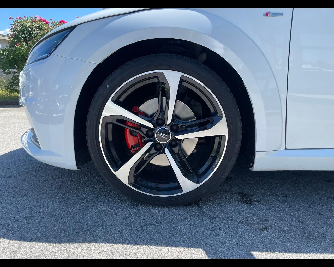 AUDI TT 3ª serie - TT Coupé 2.0 TDI quattro S tronic S line