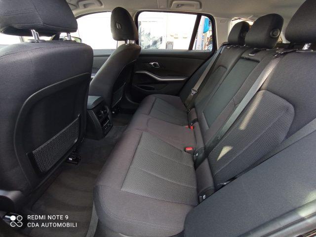 BMW 320 d Touring Business Advantage NAVI-CARPLAY-ANDROID