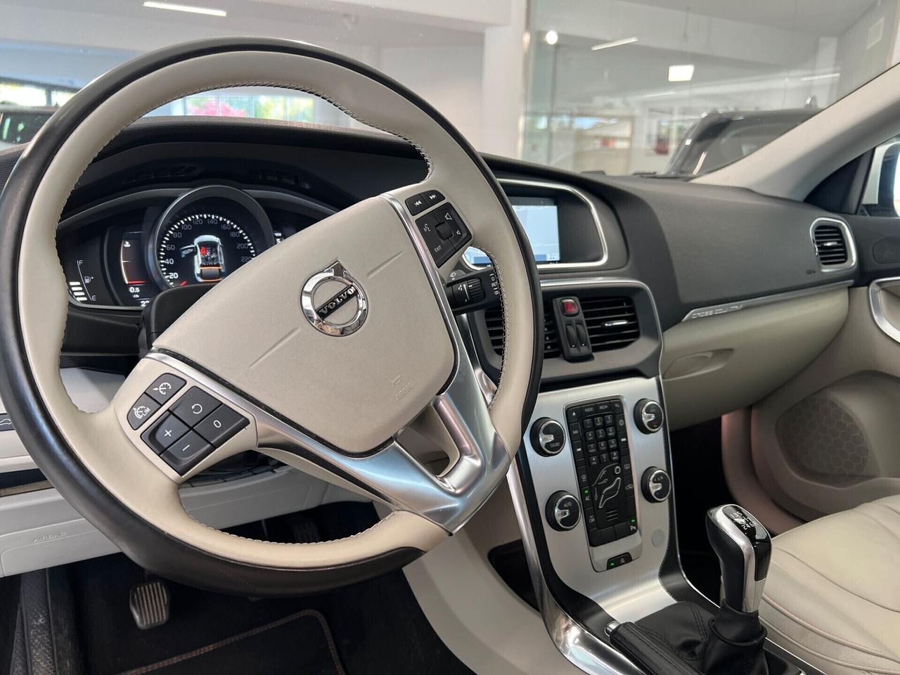 Volvo V40 Cross Country V40 Cross Country D2 Momentum