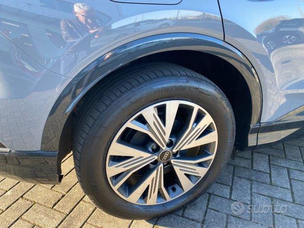 AUDI Q4 e-tron Q4 SPB 45 e-tron Business Advance