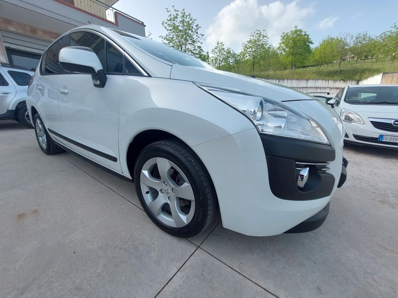 Peugeot 3008 1.6 HDi 112CV Allure