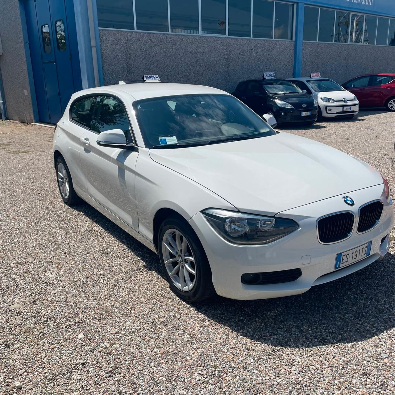 Bmw 114 114i 3p. Joy