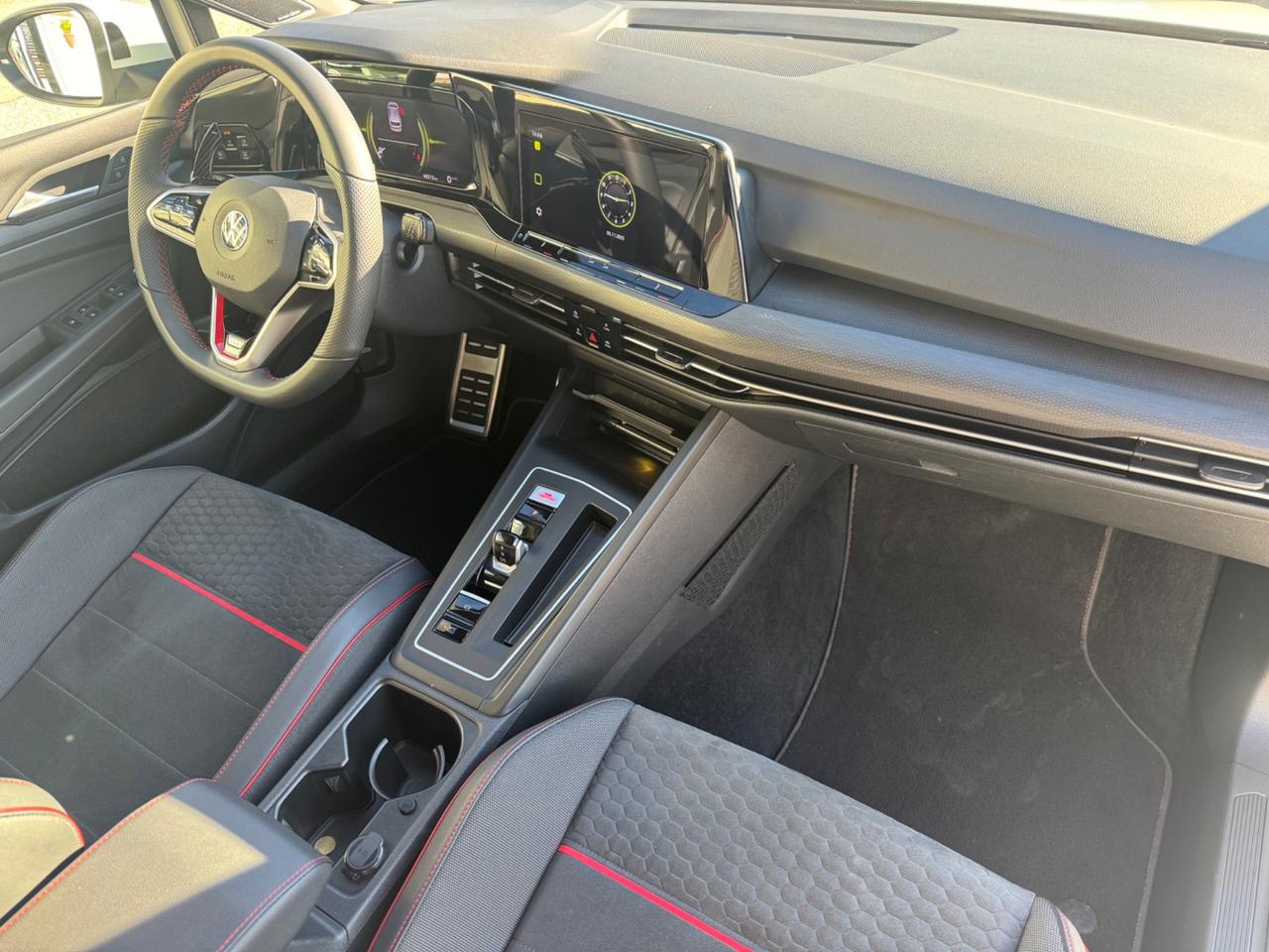 Volkswagen Golf 8 2.0 GTI club sport 45 Garanzia