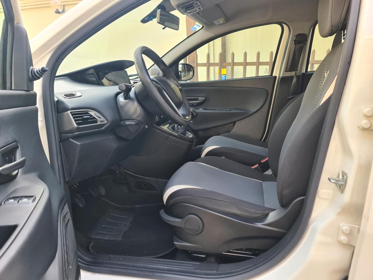 Lancia Ypsilon 1.2 69 CV 5 porte GPL Ecochic