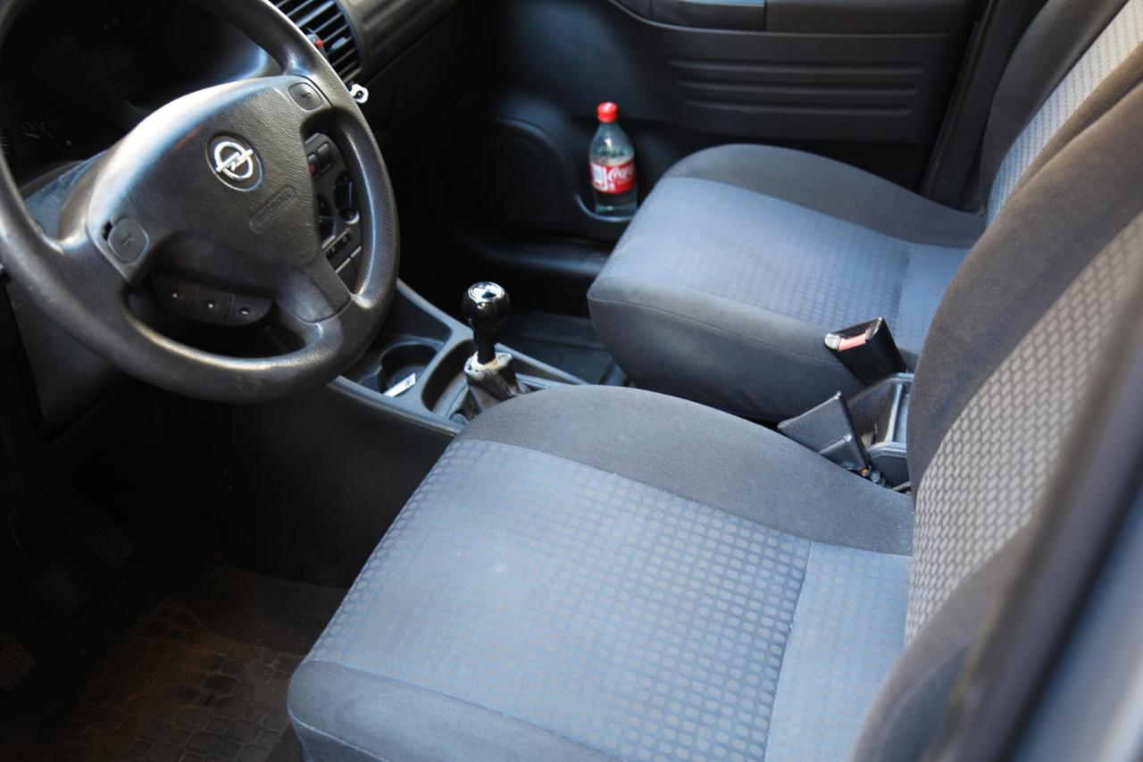 Opel Zafira 1.6 16V cat Elegance