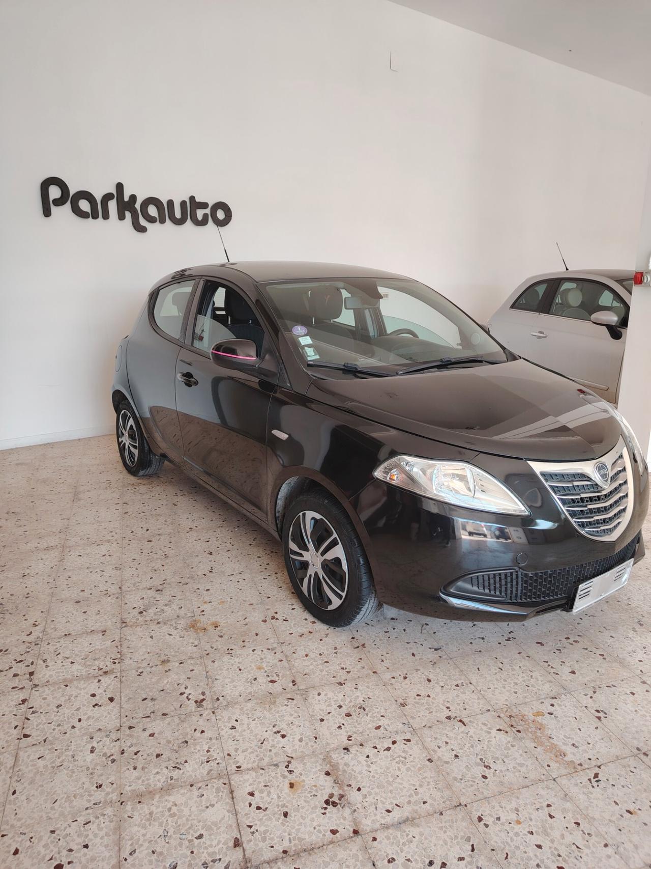 Lancia Ypsilon 1.2 69 CV 5 porte Elefantino