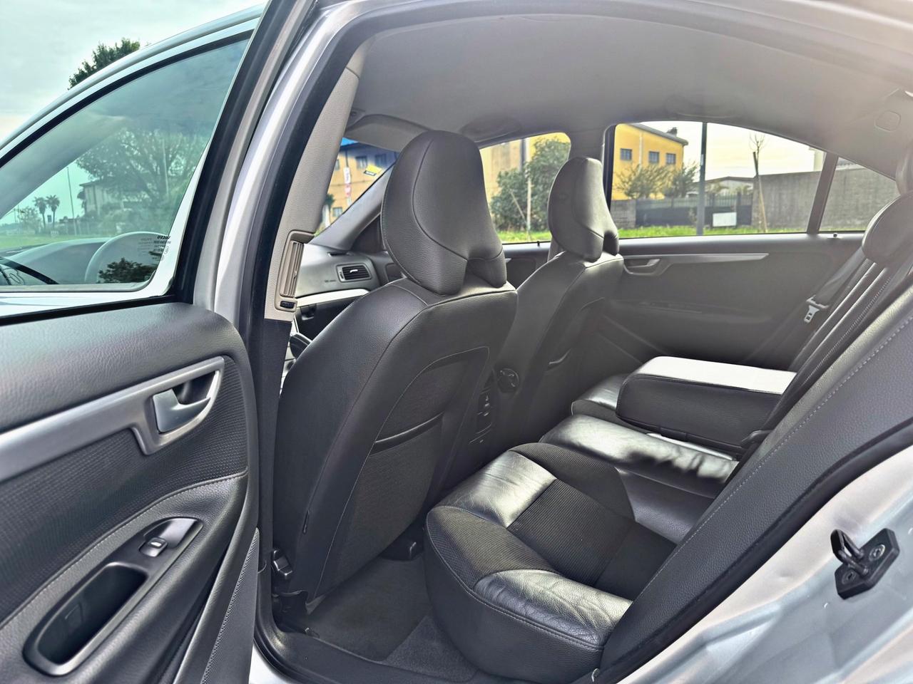 Volvo S60 2.4 D5 Style 163cv