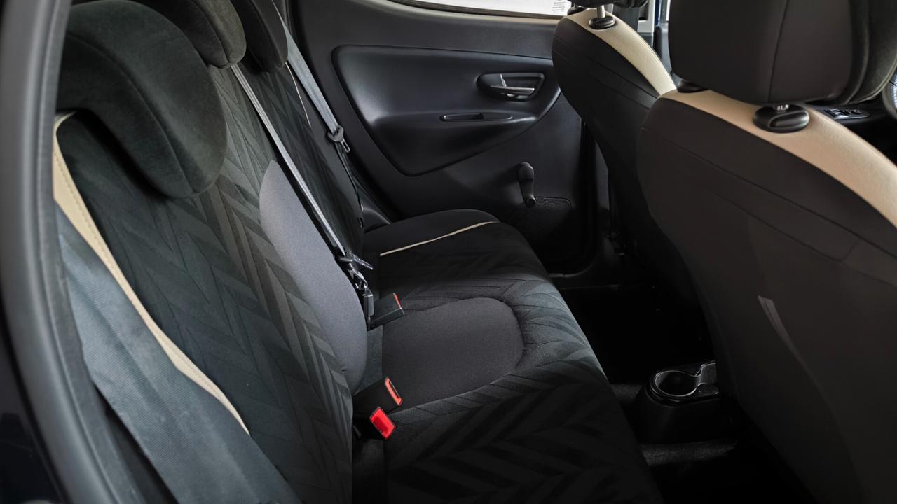 Lancia Ypsilon 1.2 69 CV 5 porte GPL Ecochic Silver