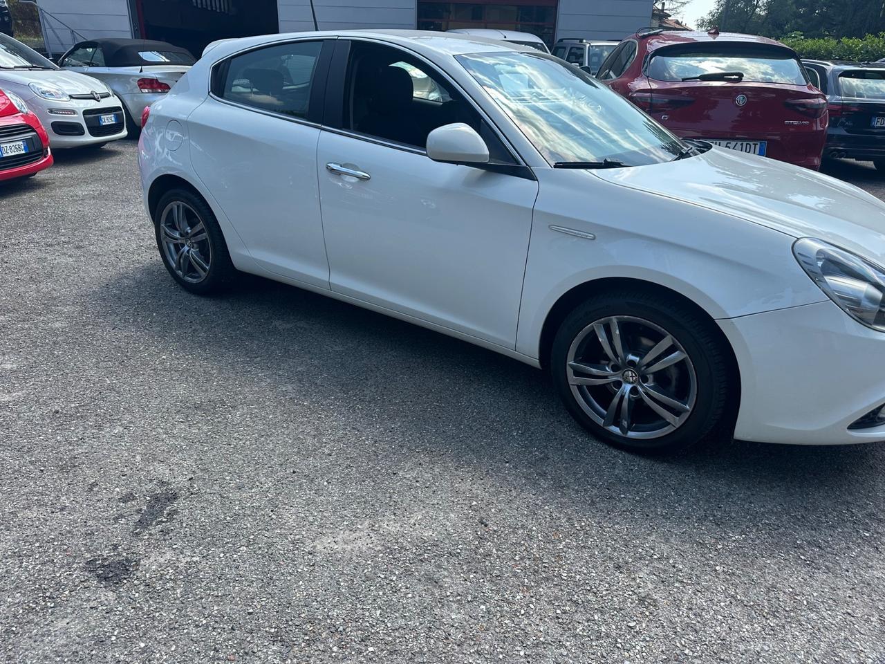 Alfa Romeo Giulietta 1.6 JTDm-2 105 CV Distinctive
