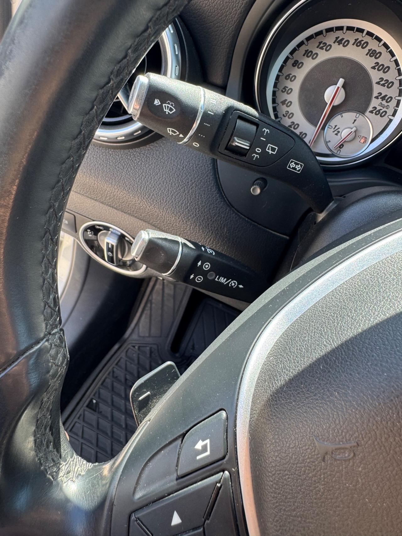 Mercedes-benz GLA 220 CDI Automatic 4Matic Sport