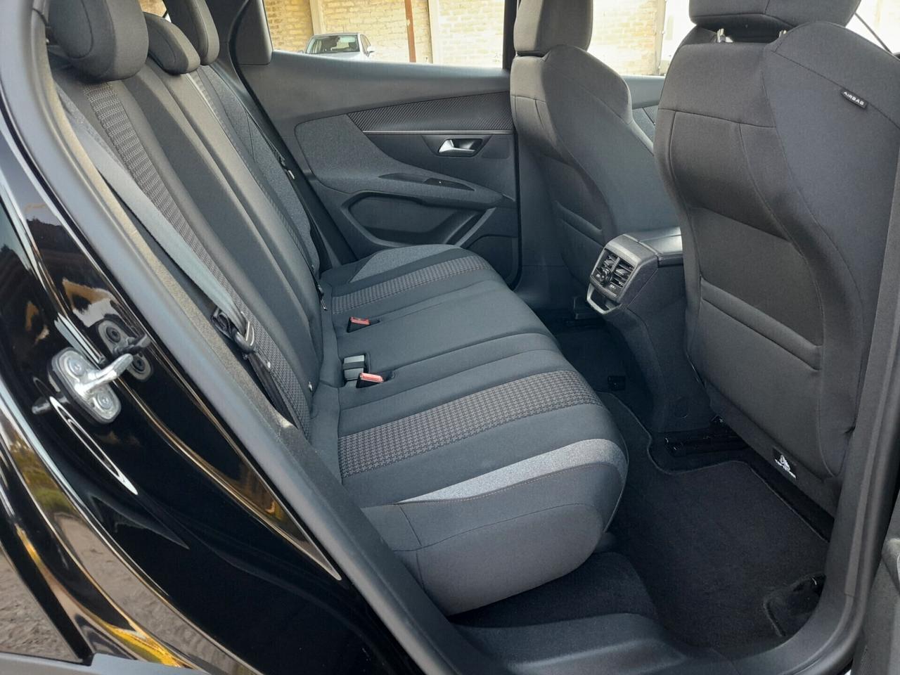 Peugeot 3008 BlueHDi 130 CAMBIO MANUALE ANNO 2022