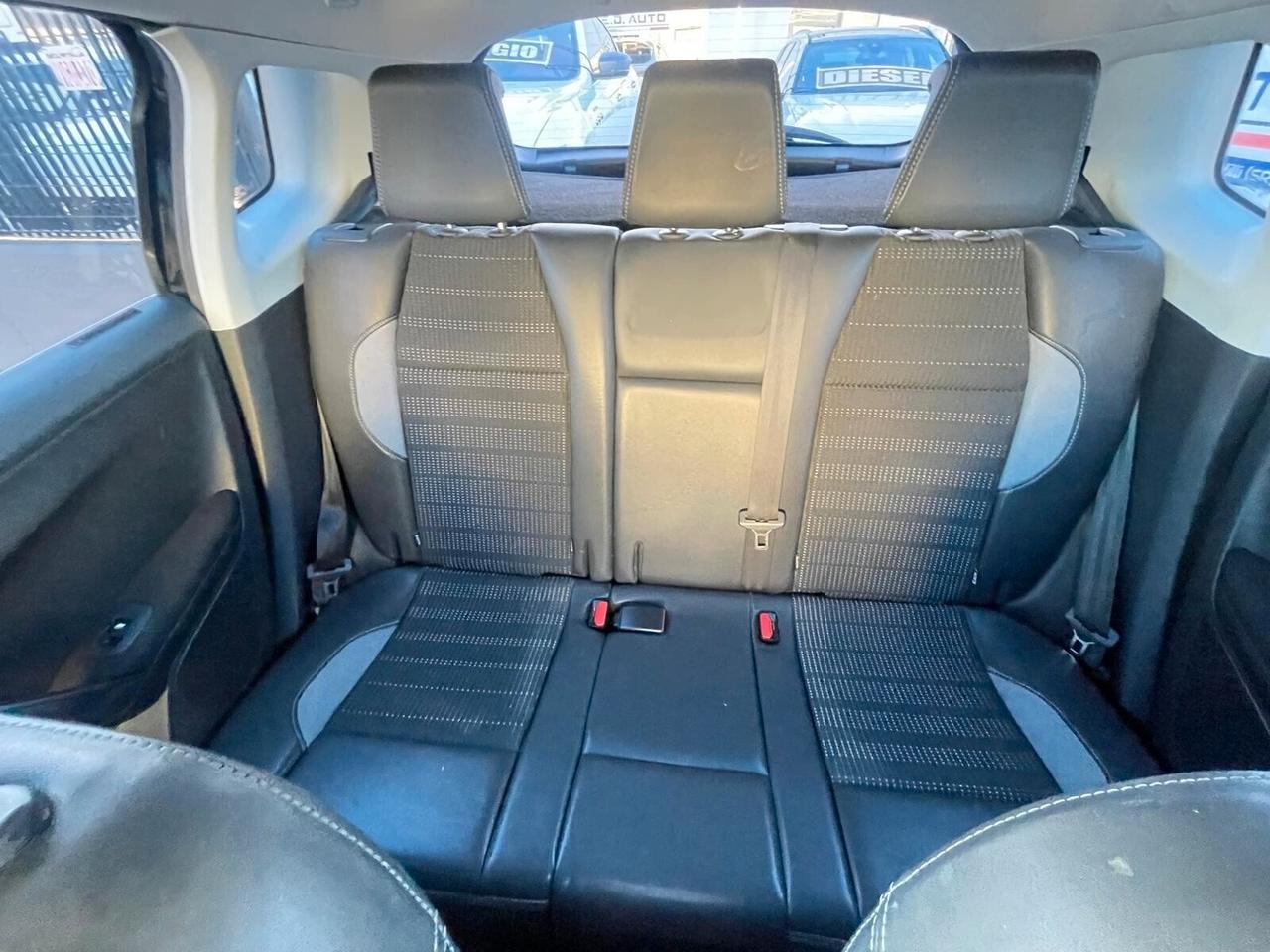 Peugeot 2008 1.6 e-HDi 92 CV Stop&Start Urban Cross