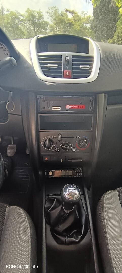 peugeot 207 gpl