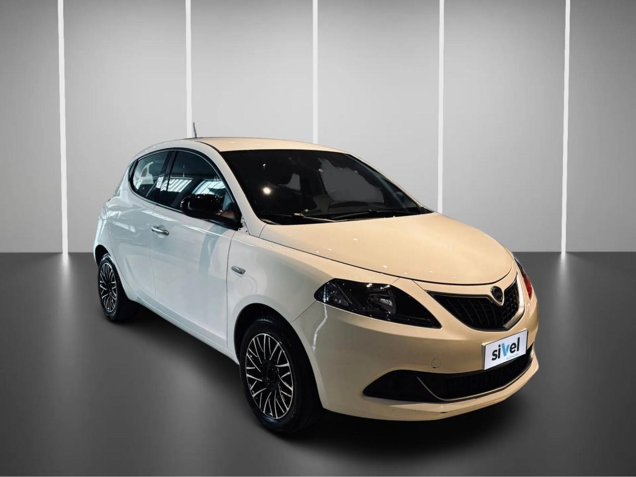 Lancia Ypsilon 1.0 FireFly 5 porte S&S Hybrid Gold Plus