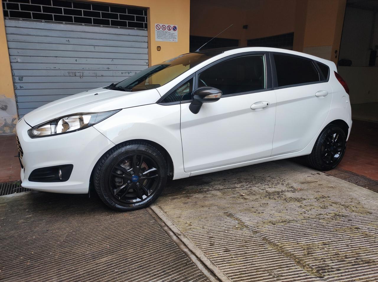 Ford Fiesta 1.0 100CV AUTOMATICA Black & White Edition