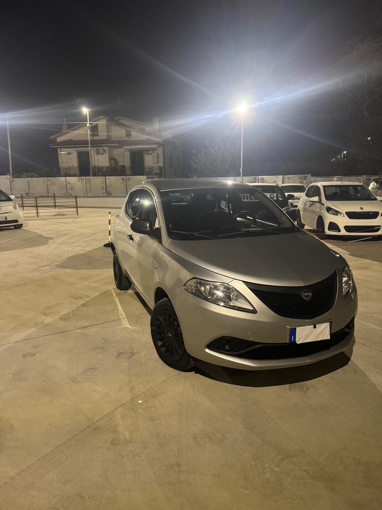 Lancia Ypsilon 0.9 TwinAir 5 porte Metano Ecochic Gold