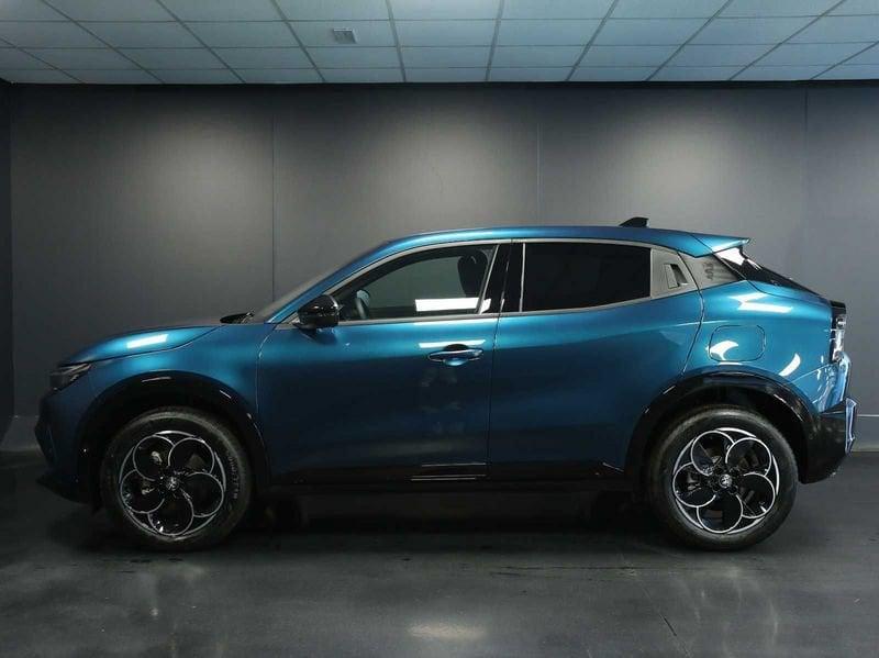 Alfa Romeo Junior HYBRID Q4 145cv