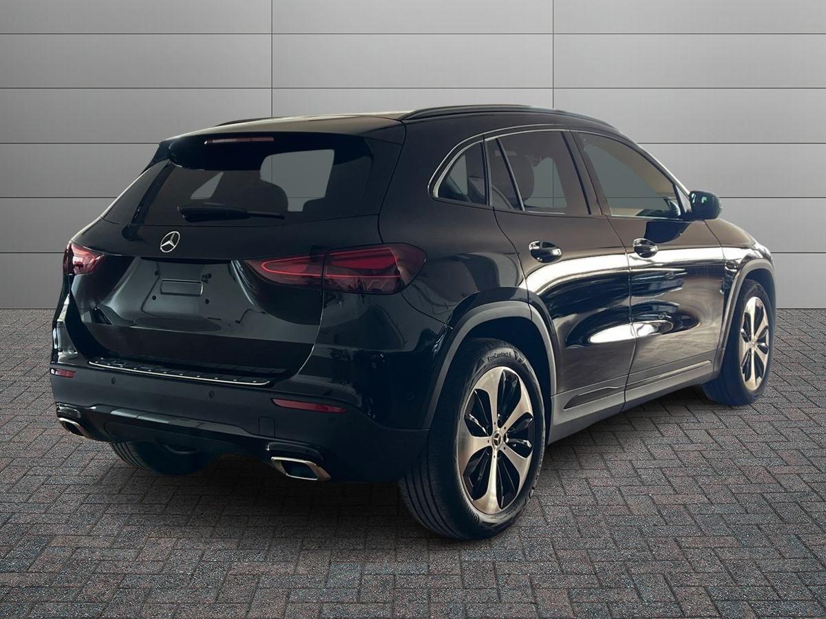 Mercedes-Benz GLA 200 d Automatic 4MATIC