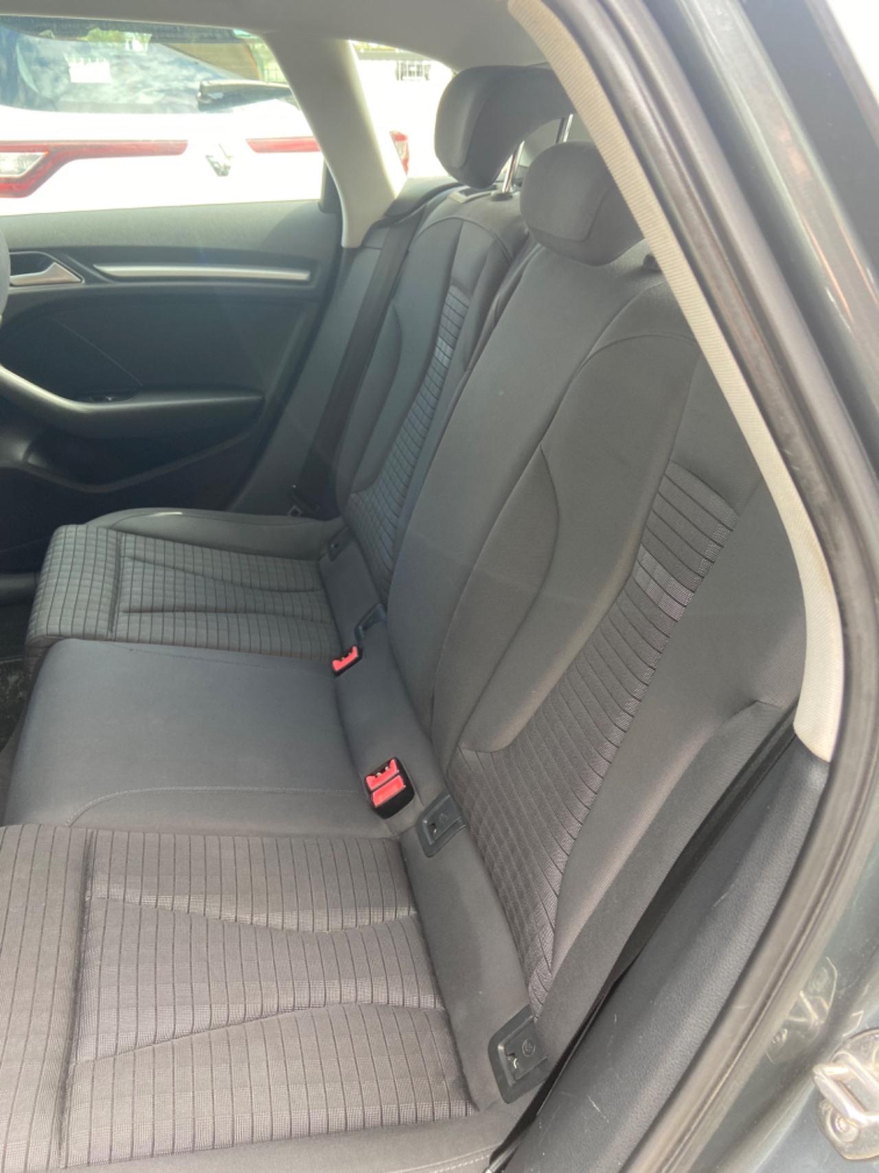 Audi A3 SPB 1.6 TDI diesel S tronic Ambition
