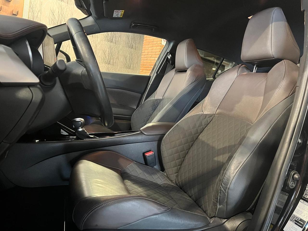 Toyota C-HR 1.8 Hybrid E-CVT Lounge
