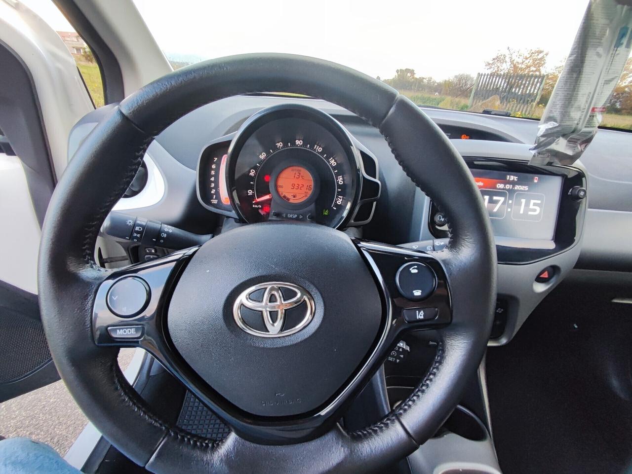 Toyota Aygo 1.0 VVT-i 72 CV 5 porte x-clusiv