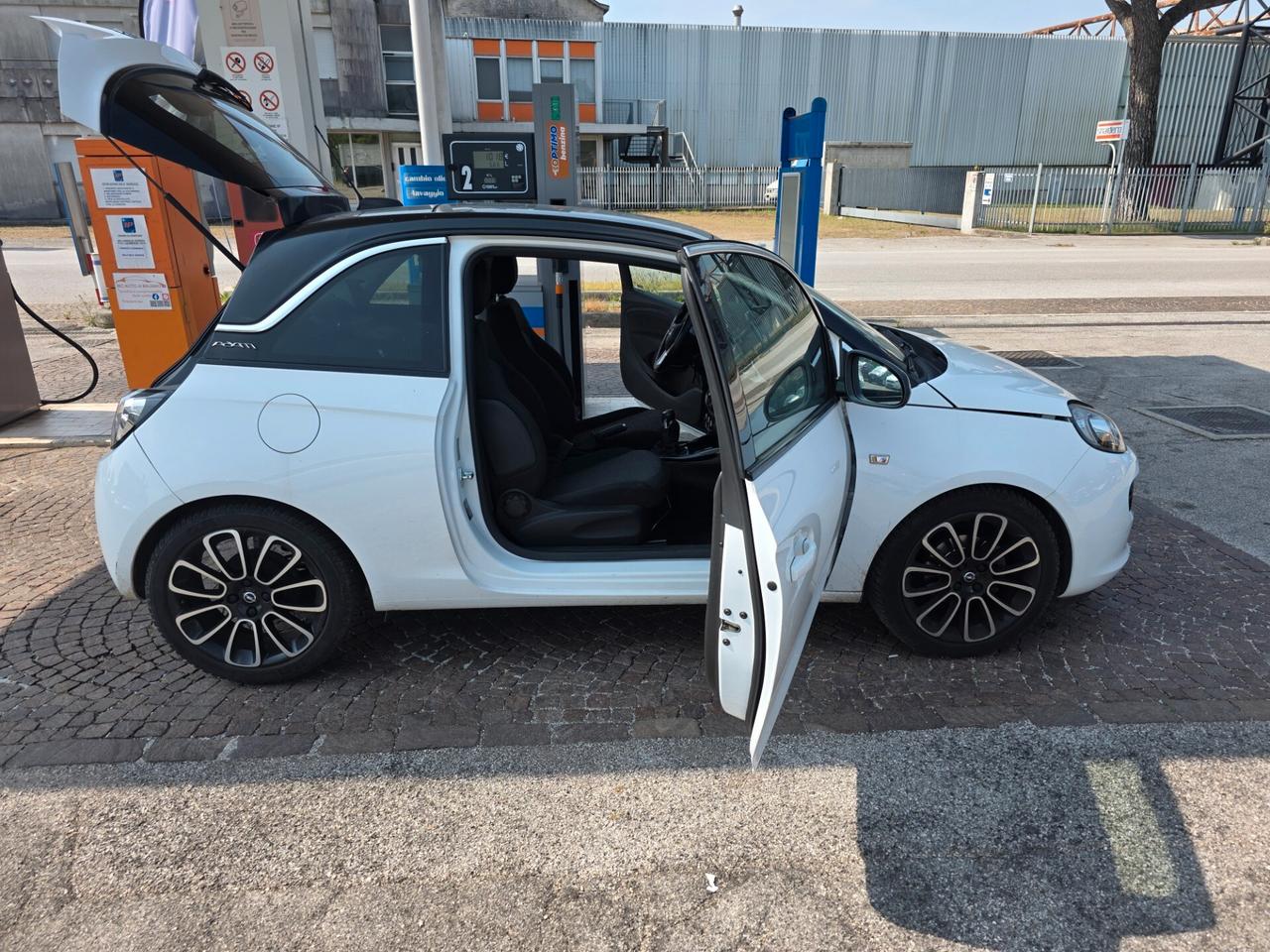 Opel Adam 1.4 87 CV con 83.000km Neopatentati ok