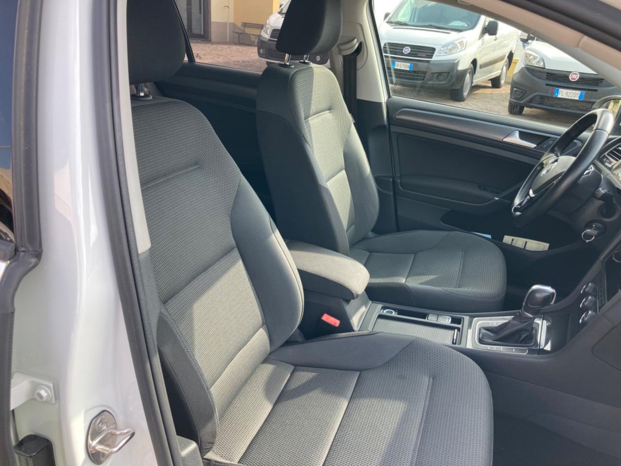 Volkswagen Golf 1.6 TDI 115CV DSG - 2019