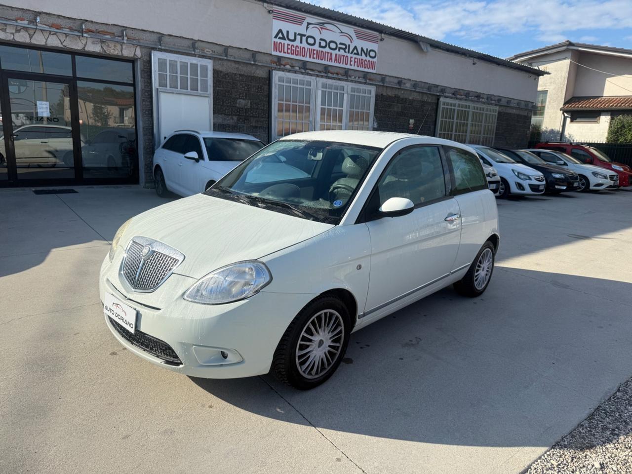 Lancia Ypsilon 1.2 Versus