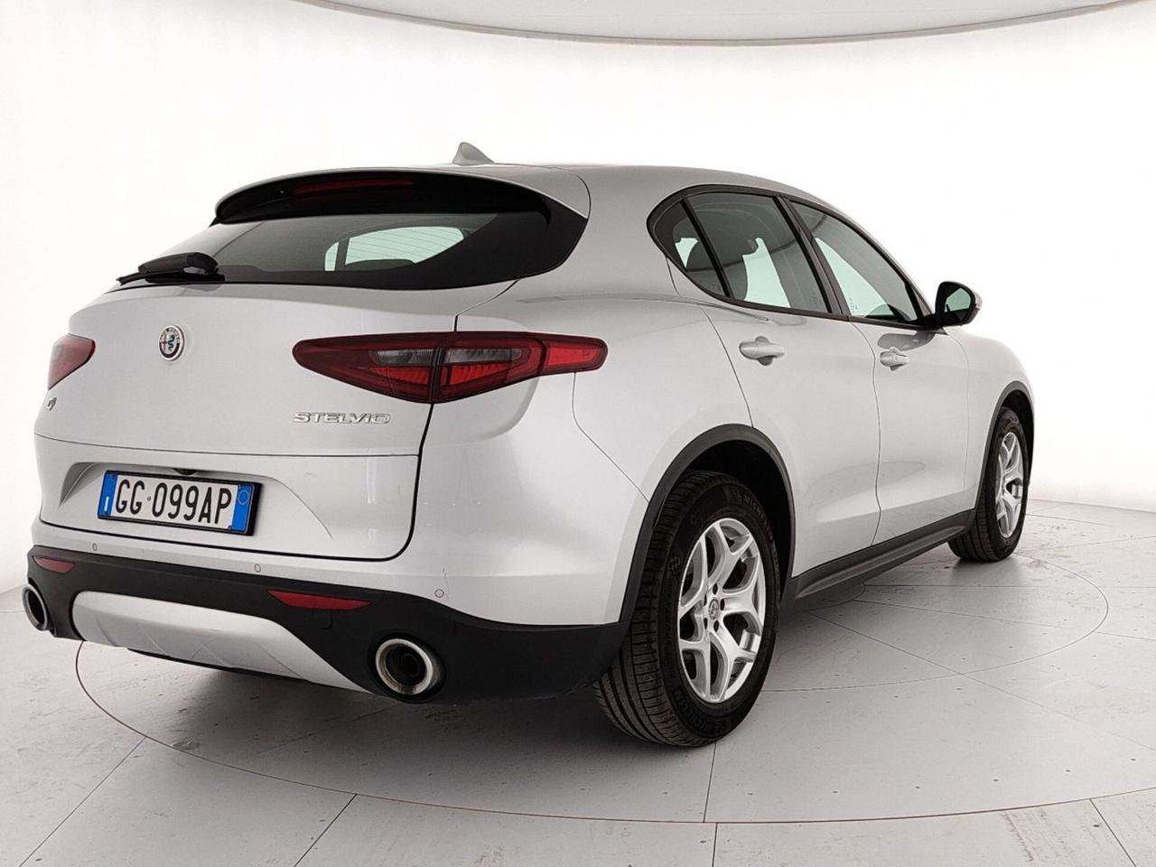 Alfa Romeo Stelvio 2.2 Turbodiesel 190 CV AT8 RWD Business