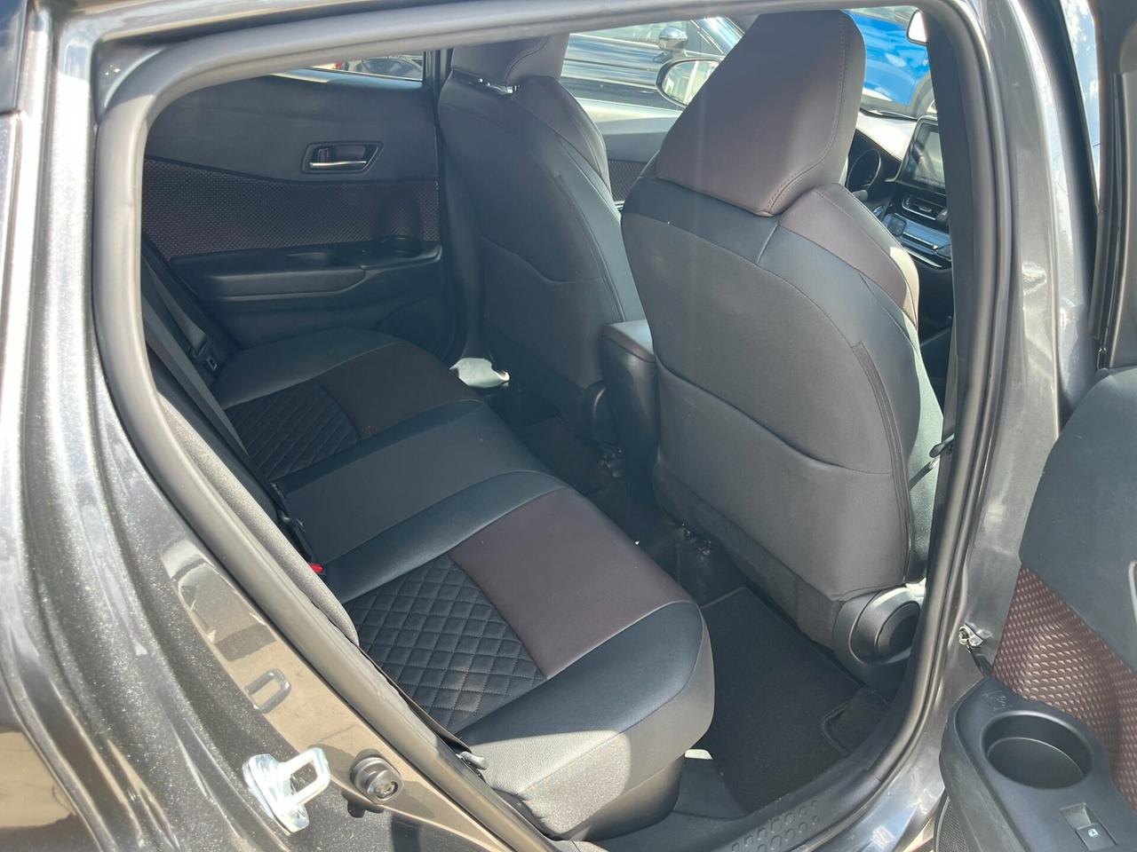 Toyota C-HR 1.8 Hybrid E-CVT Lounge