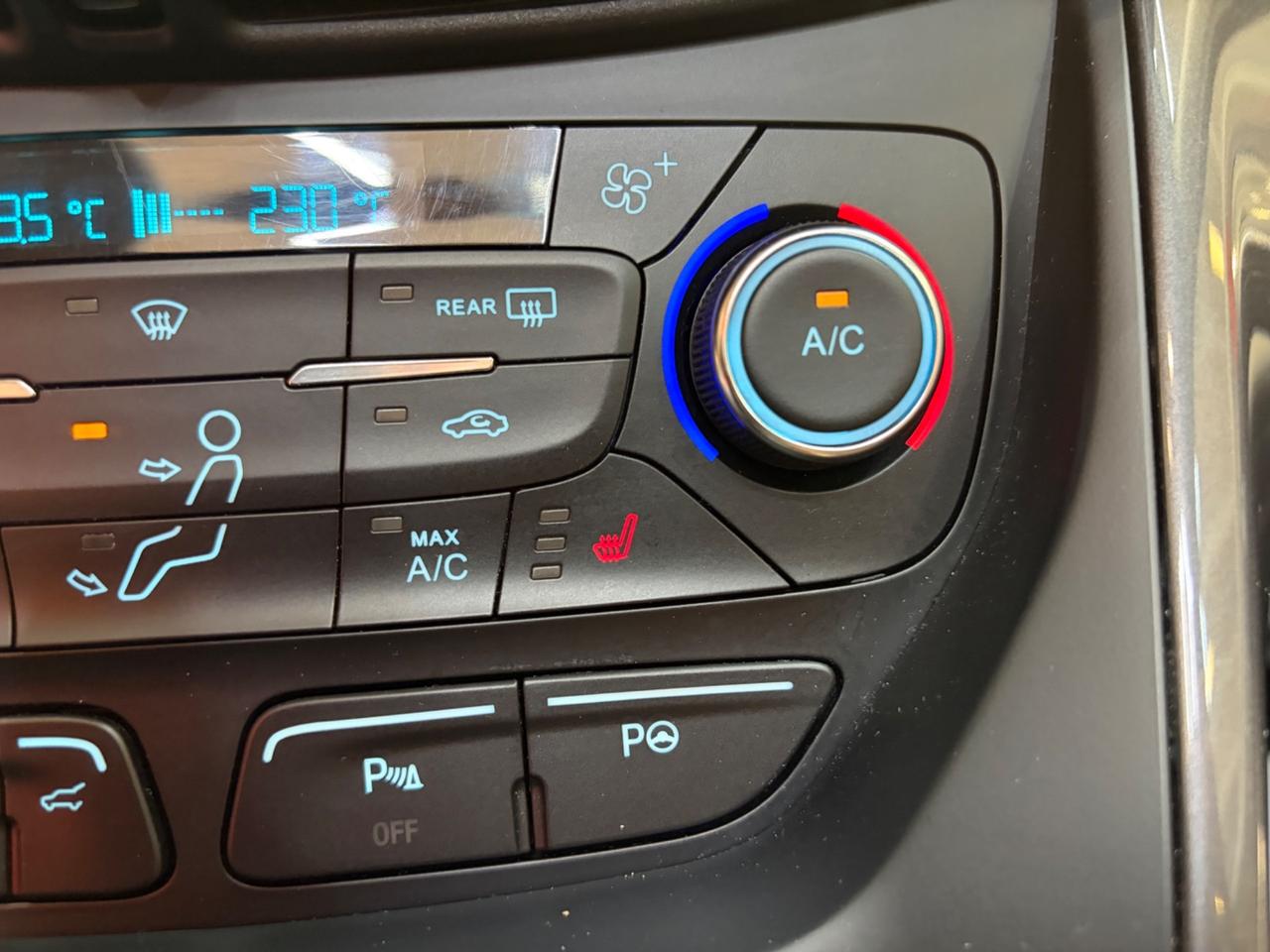Ford Kuga 2.0 TDCI 180 CV S&S 4WD Powershift Vignale