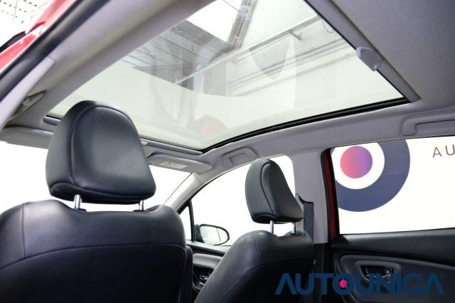 TOYOTA Yaris 1.5 HYBRID 5 PORTE STYLE NEOPATENTATI