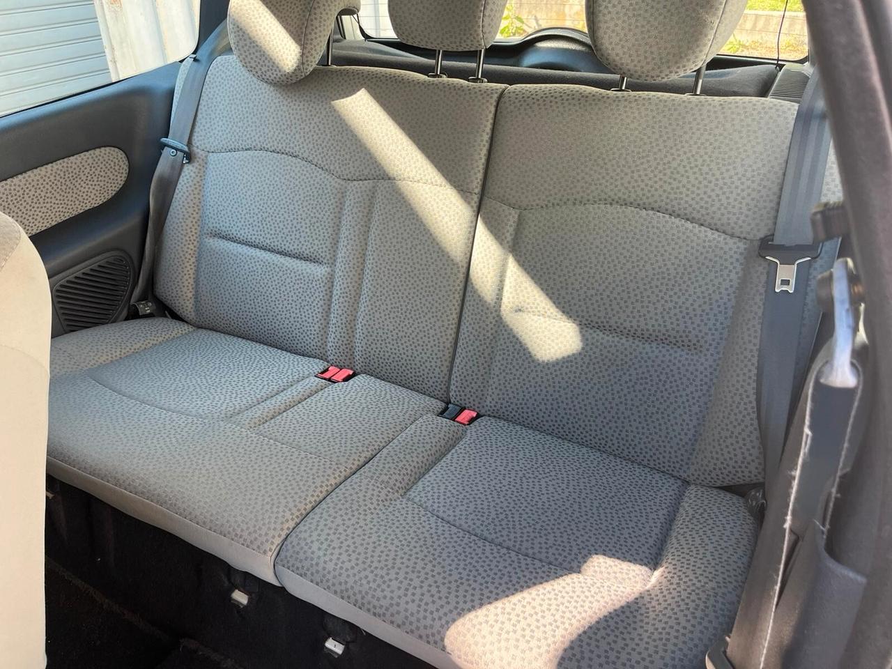 Renault Clio 1.2 16V cat 3 porte Luxe Privilège