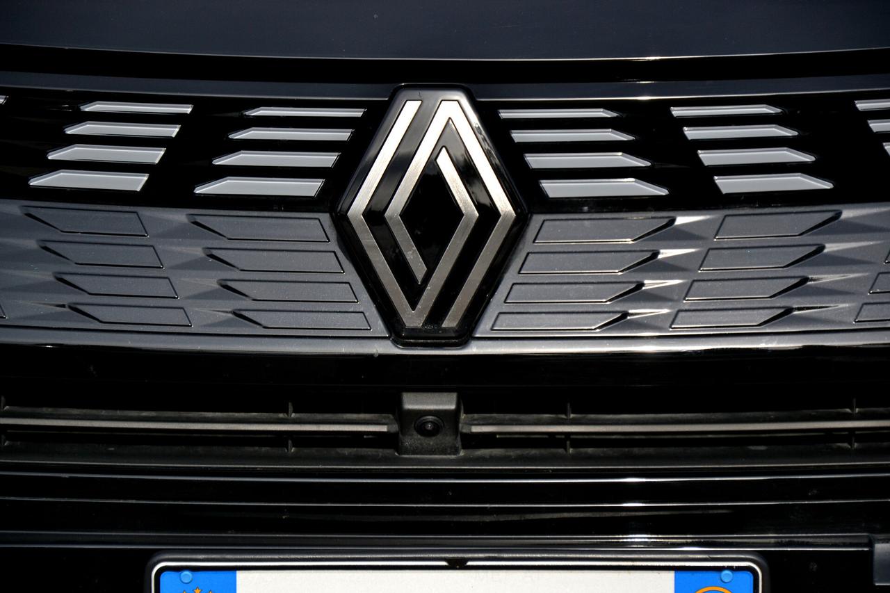 Renault Symbioz 1.6 HYBRID E-TECH 145CV ICONIC ***PREZZO REALE**