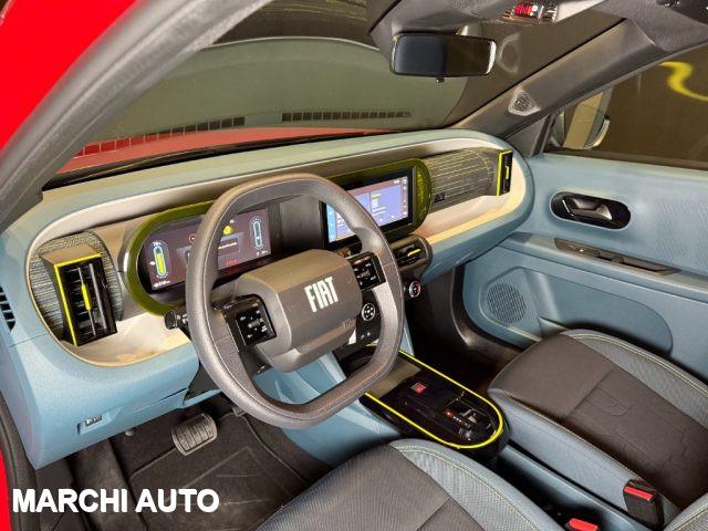 FIAT Grande Panda 44kWh Red